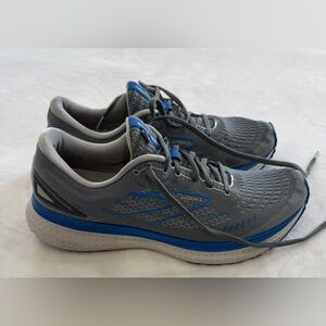 Brooks Athletic Shoes in Gray and Blue